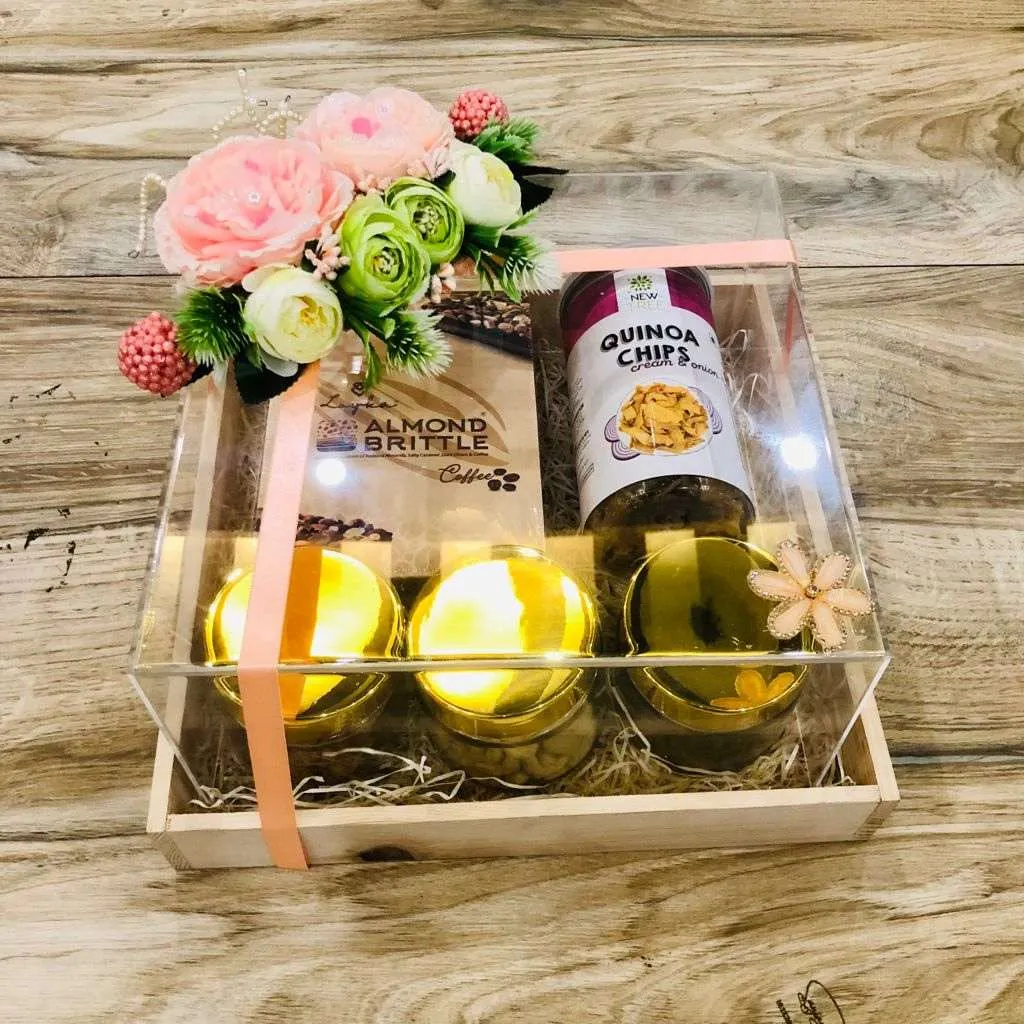 Pine Acrylic Hamper With Approx  Dry Fruits 500 GMS