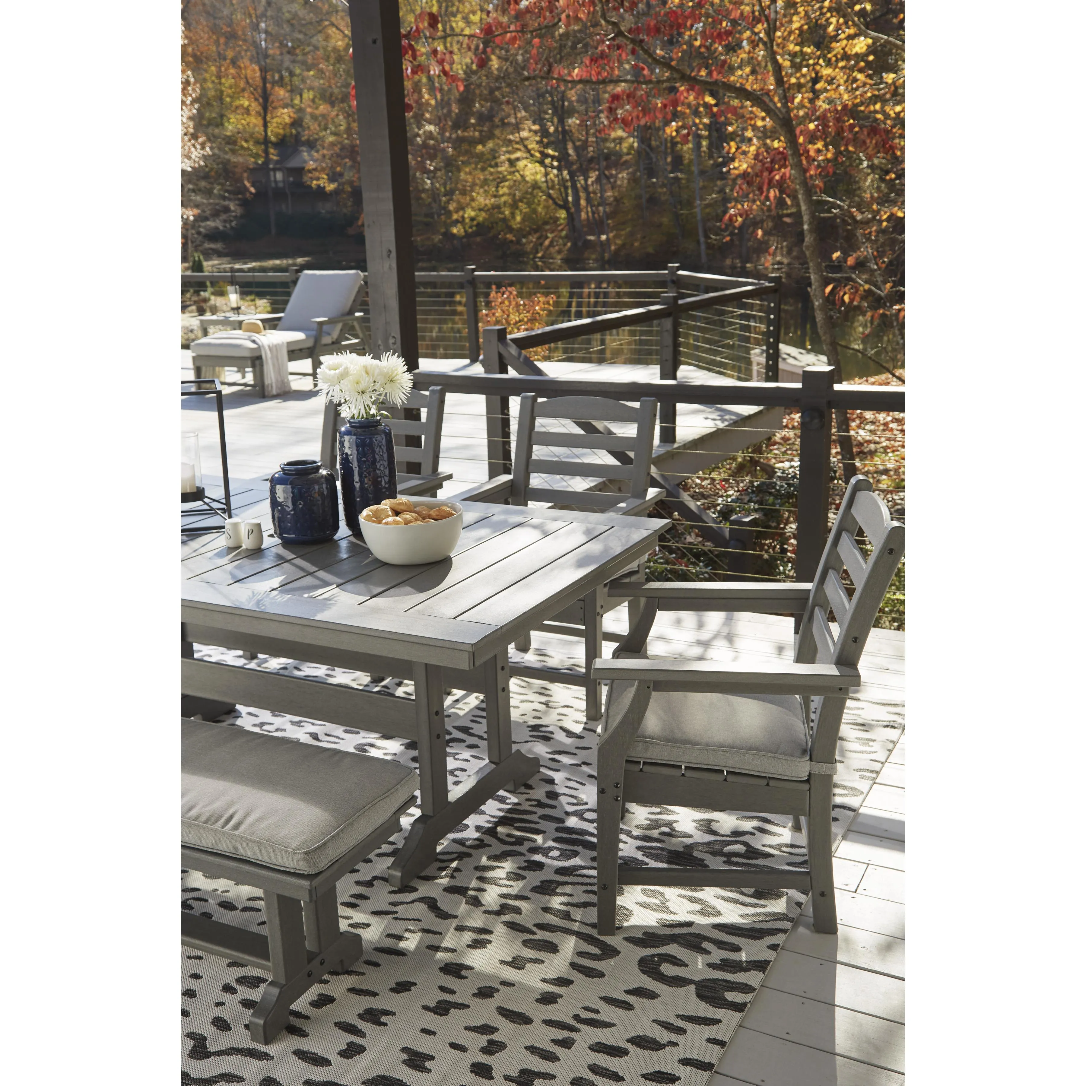 Signature Design by Ashley Visola P802-600 Bench with Cushion