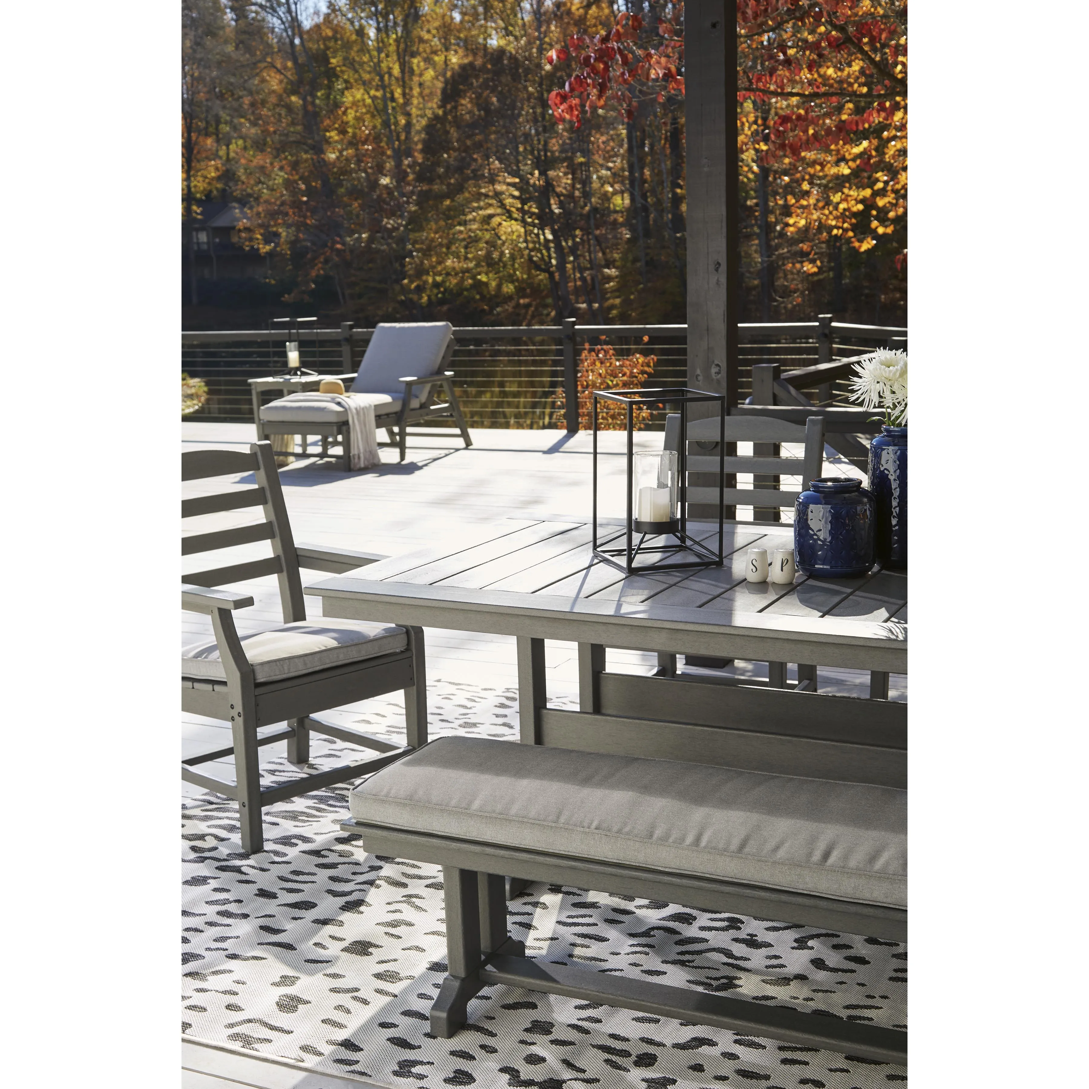 Signature Design by Ashley Visola P802-600 Bench with Cushion