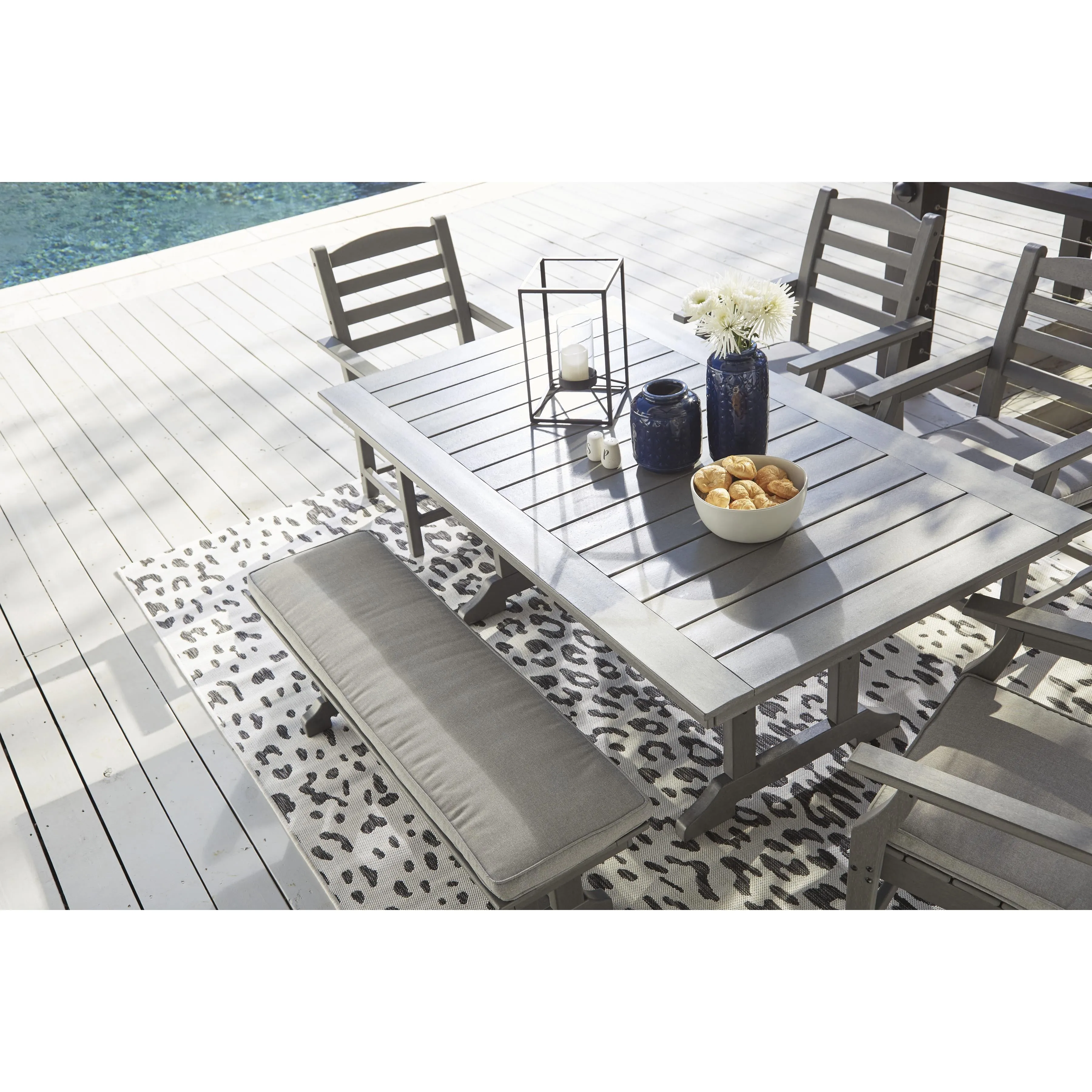 Signature Design by Ashley Visola P802-600 Bench with Cushion