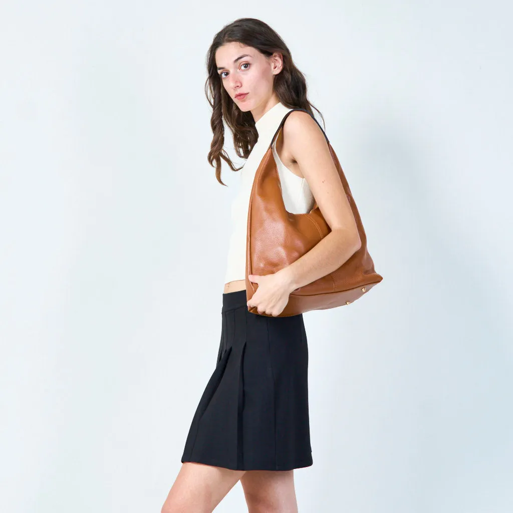 Sleek shoulder bag with zipper closure wholesale