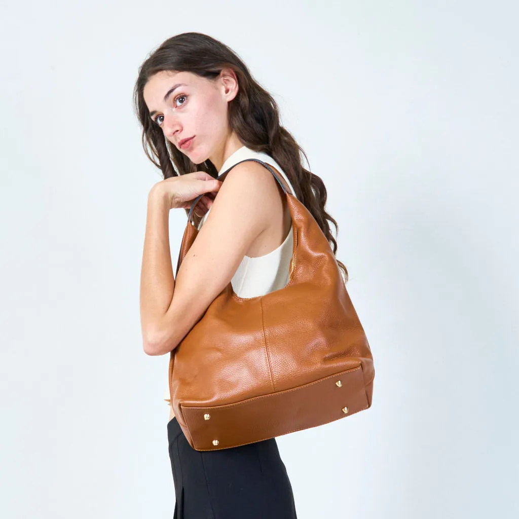Sleek shoulder bag with zipper closure wholesale