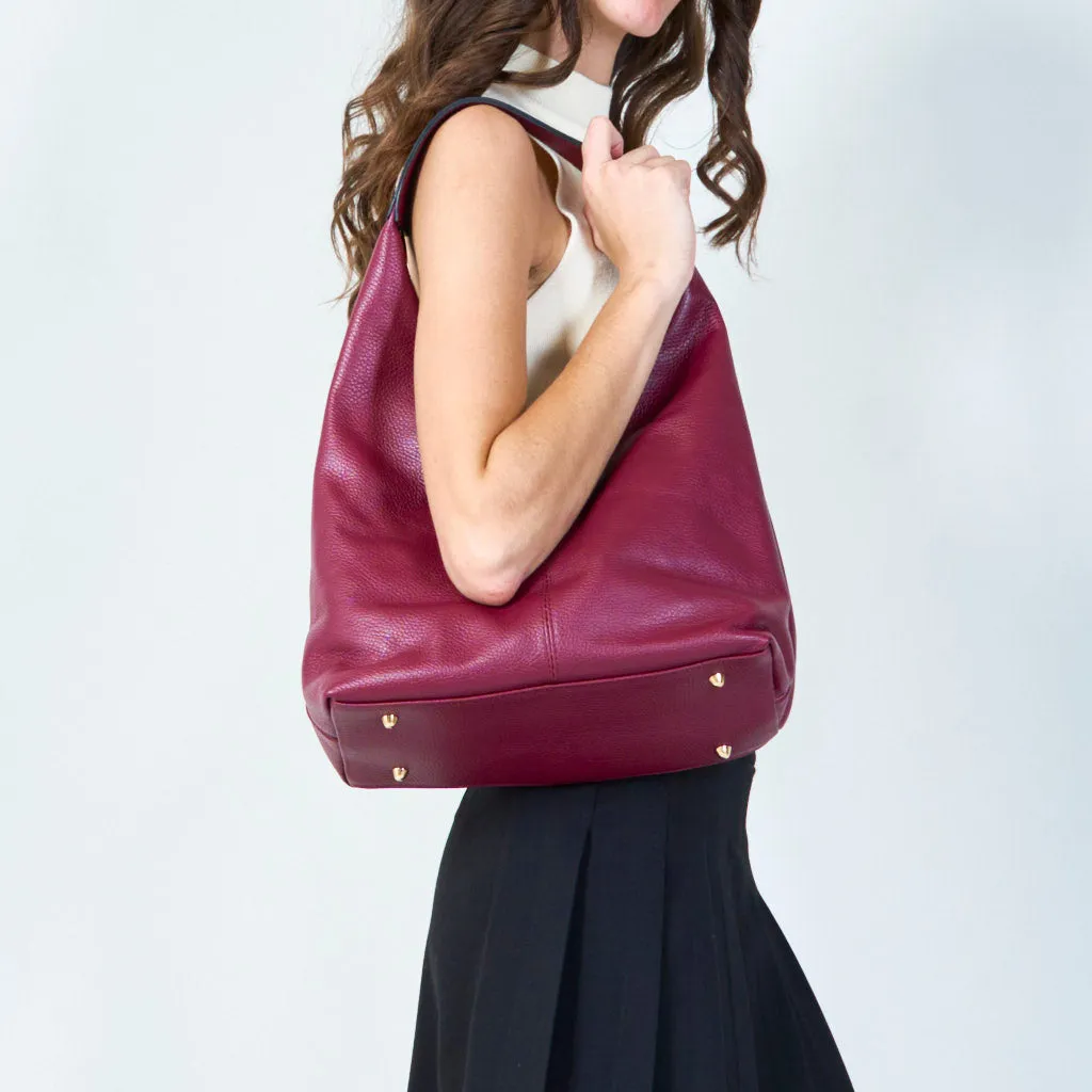 Sleek shoulder bag with zipper closure wholesale
