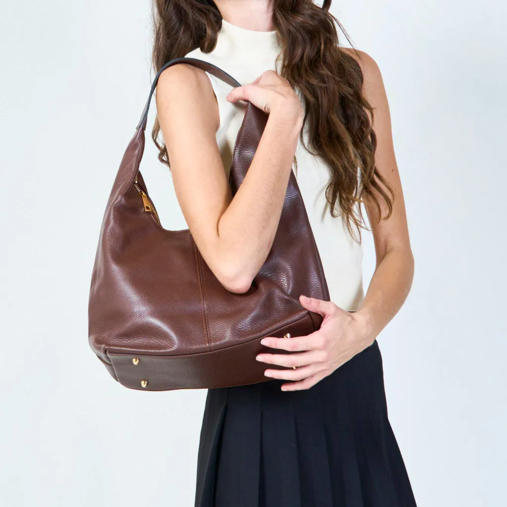 Sleek shoulder bag with zipper closure wholesale
